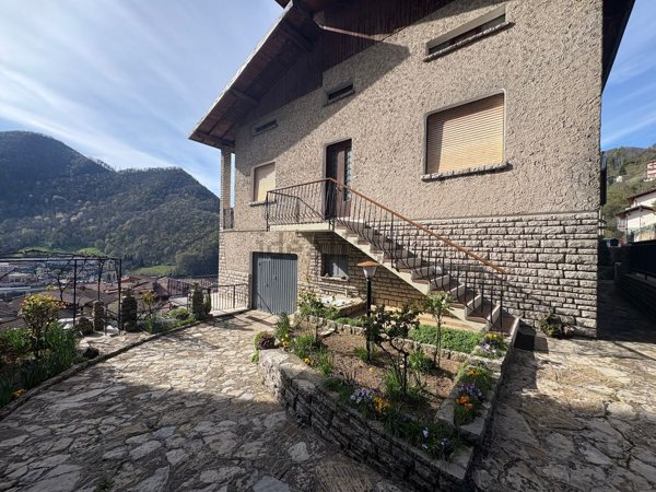 appartamento in vendita ad Ubiale Clanezzo in zona Clanezzo