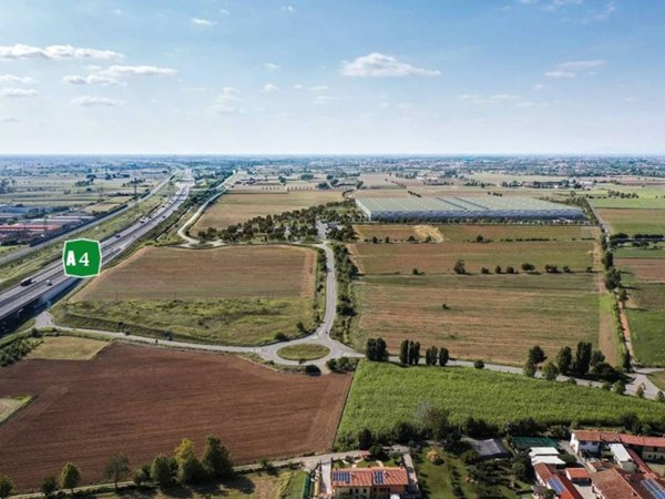 terreno agricolo in vendita ad Urgnano