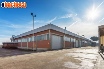 capannone in vendita ad Urgnano