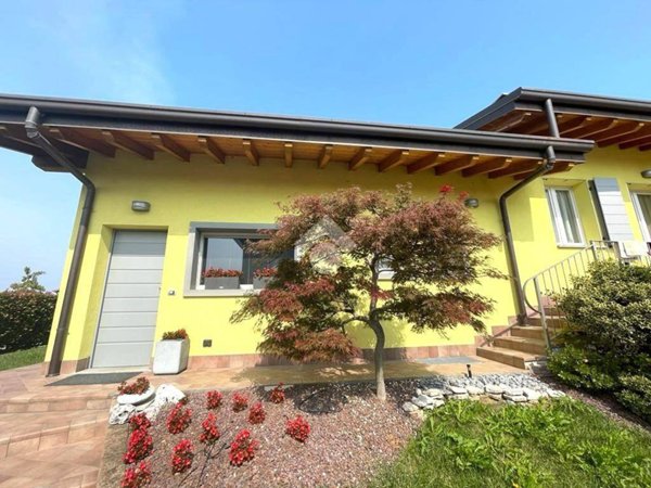 casa indipendente in vendita ad Urgnano