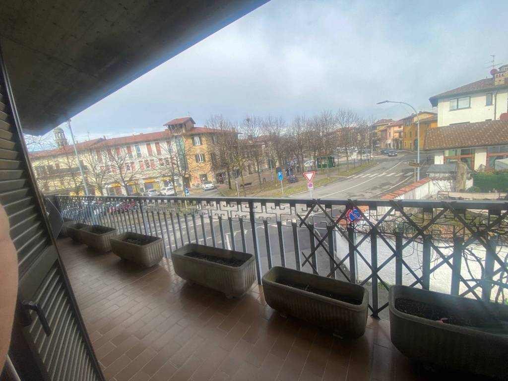 negozio in vendita ad Urgnano
