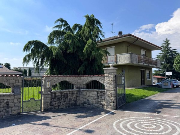 casa indipendente in vendita ad Urgnano