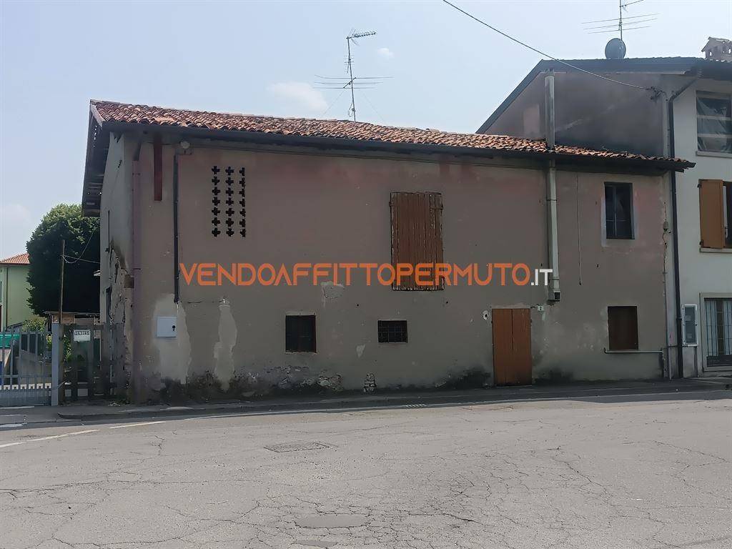 casa indipendente in vendita ad Urgnano