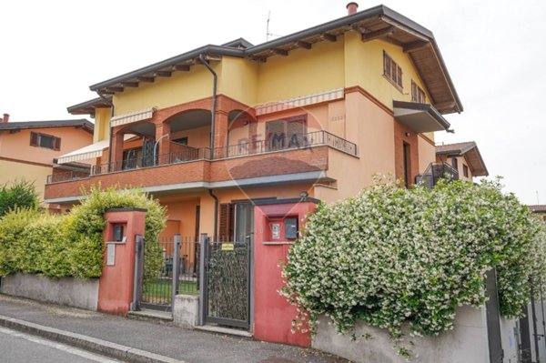 appartamento in vendita ad Urgnano in zona Basella