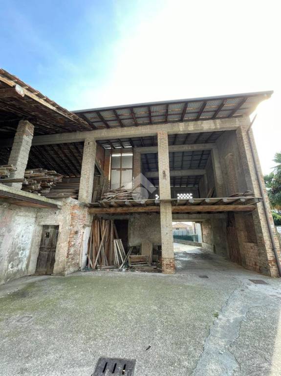 appartamento in vendita ad Urgnano in zona Basella