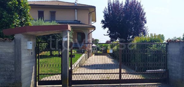 casa indipendente in vendita ad Urgnano