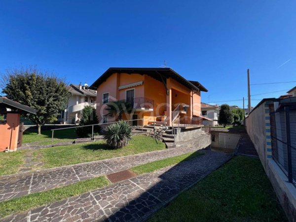 casa indipendente in vendita ad Urgnano