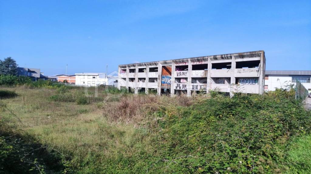 terreno edificabile in vendita ad Urgnano