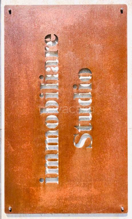 negozio in vendita ad Urgnano