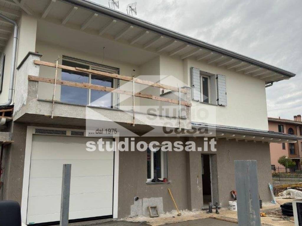 casa indipendente in vendita ad Urgnano