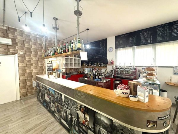 negozio in vendita ad Urgnano