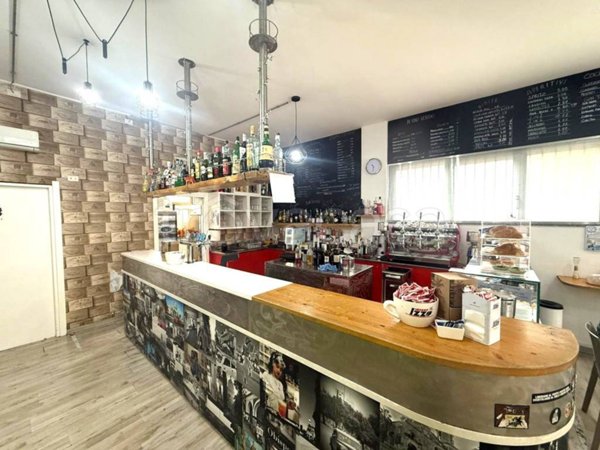 negozio in vendita ad Urgnano