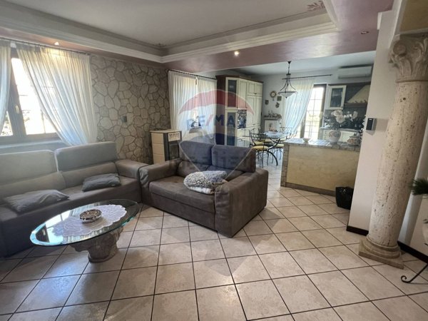 appartamento in vendita ad Urgnano in zona Basella