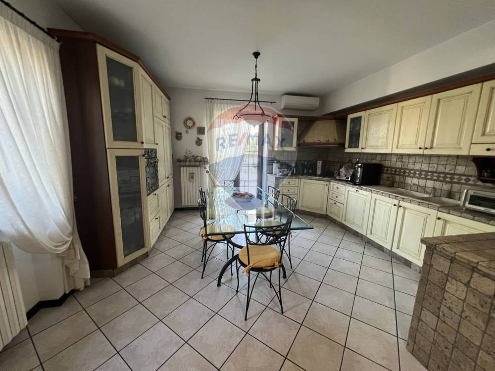 appartamento in vendita ad Urgnano in zona Basella