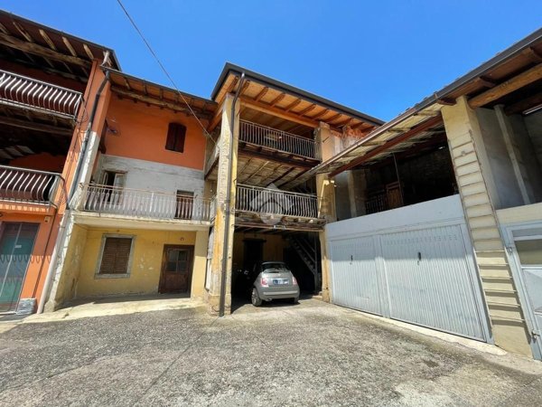 casale in vendita ad Urgnano