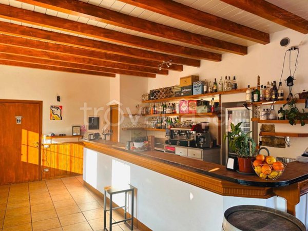 negozio in vendita ad Urgnano