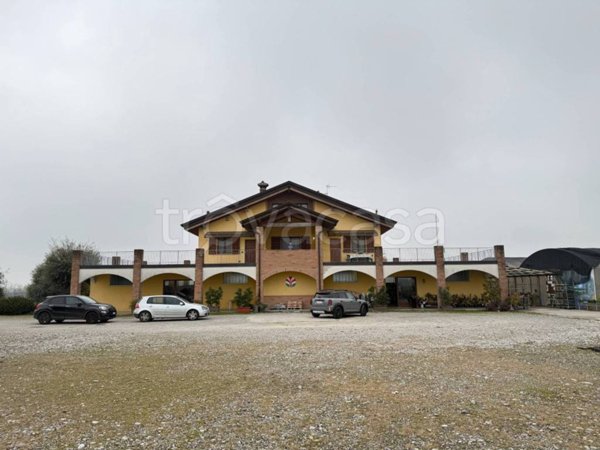 negozio in vendita ad Urgnano