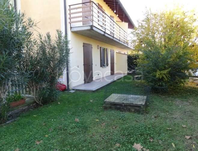 appartamento in vendita ad Urgnano in zona Basella