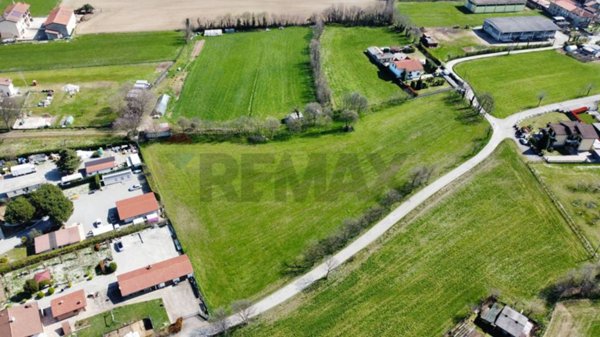terreno edificabile in vendita ad Urgnano in zona Basella
