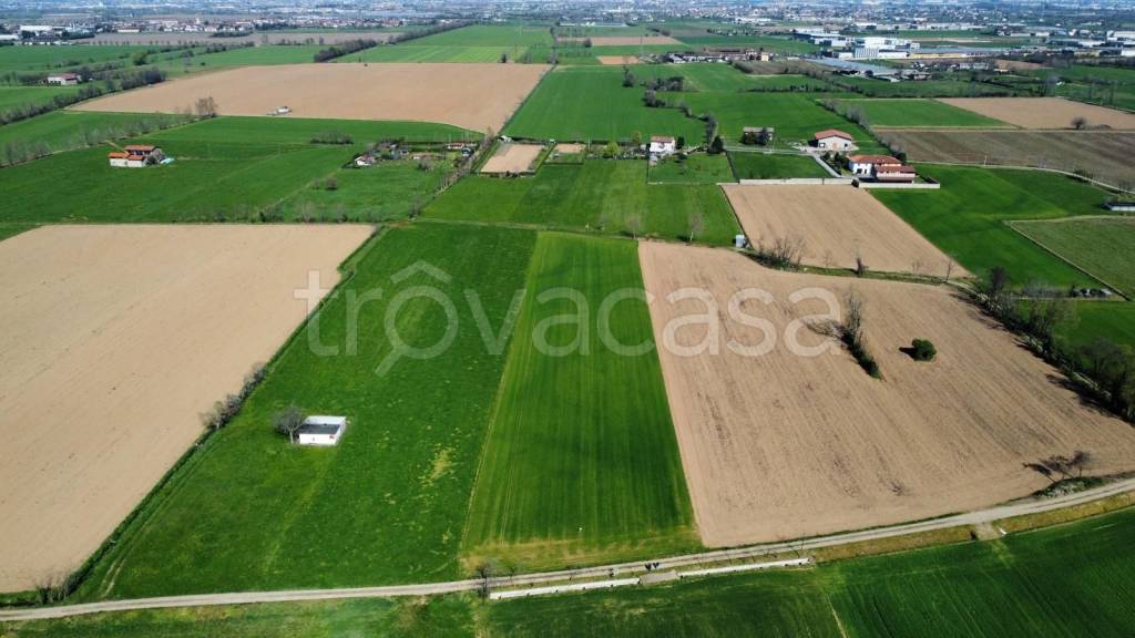 terreno agricolo in vendita ad Urgnano