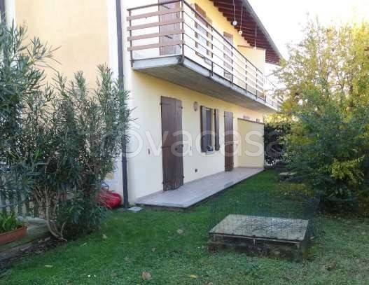 appartamento in vendita ad Urgnano in zona Basella