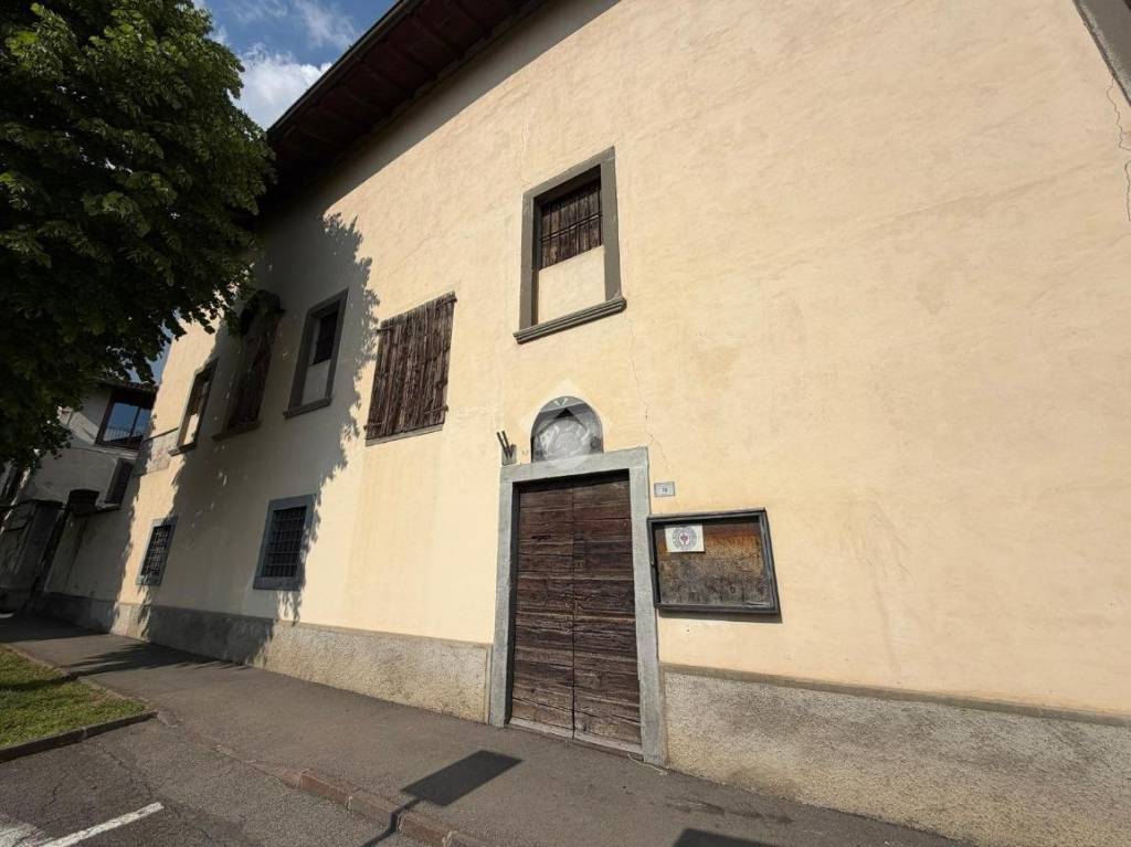 casale in vendita ad Urgnano