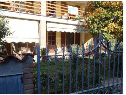 appartamento in vendita ad Urgnano in zona Basella