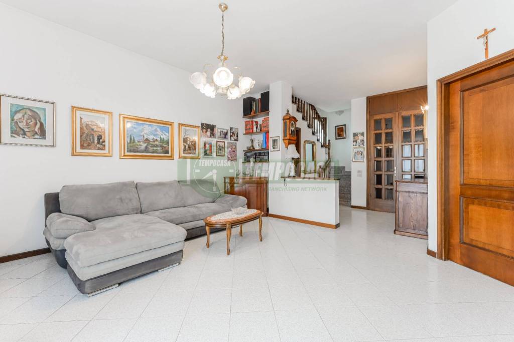 casa indipendente in vendita ad Urgnano