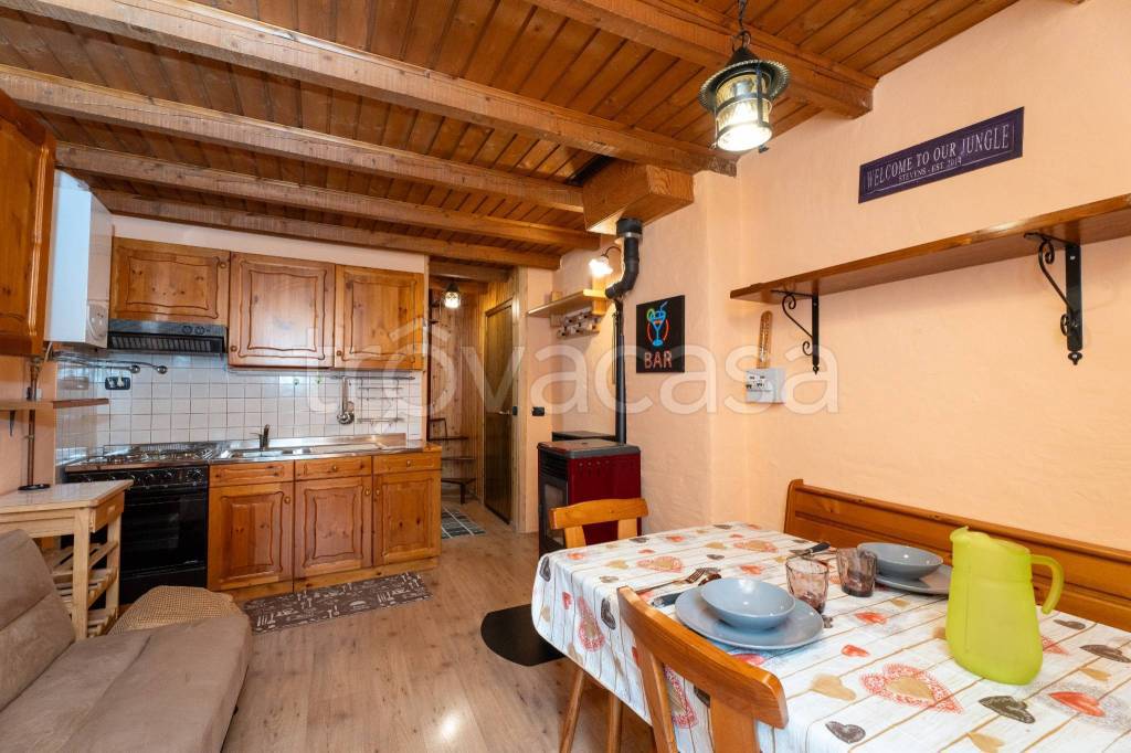 appartamento in vendita a Valbondione in zona Bondione