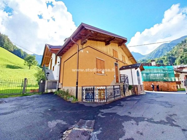 appartamento in vendita a Valbondione in zona Lizzola