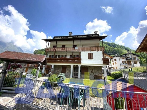 appartamento in vendita a Valbondione in zona Lizzola
