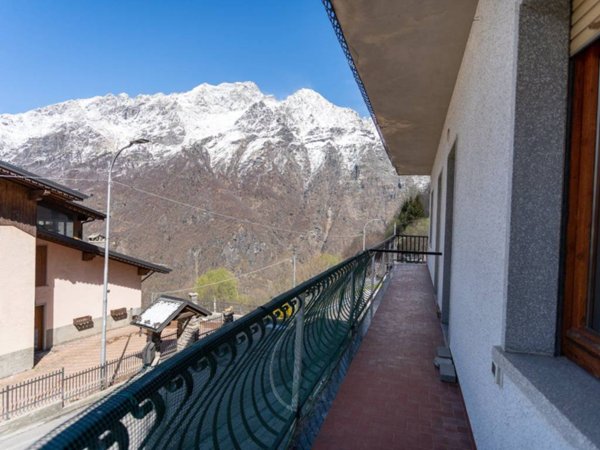 appartamento in vendita a Valbondione in zona Lizzola