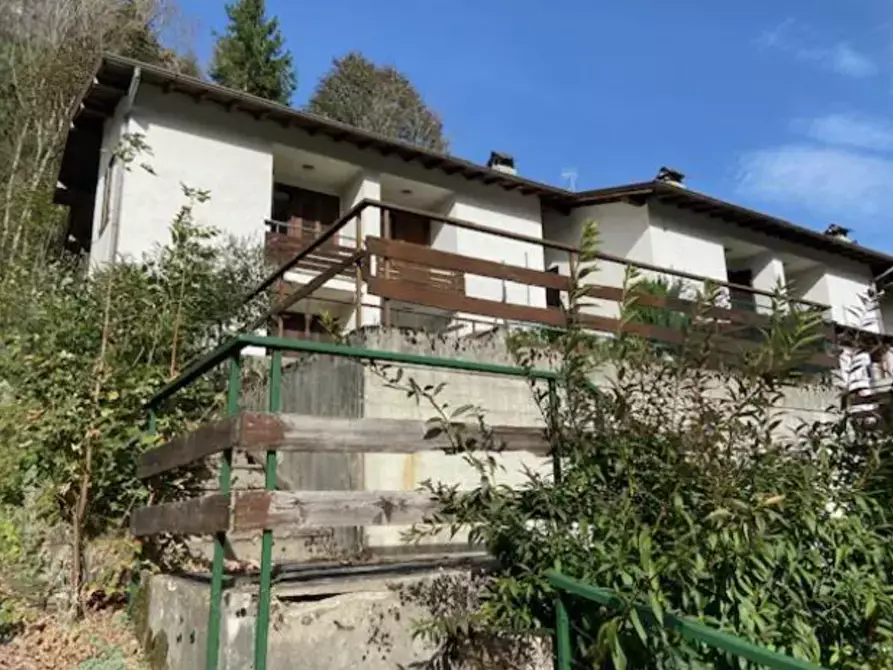 casa indipendente in vendita a Valbondione in zona Gavazzo