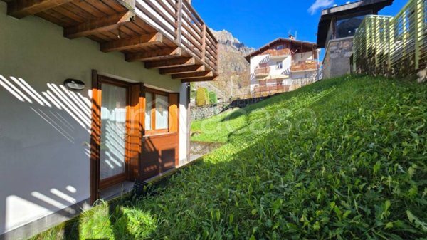 appartamento in vendita a Valbondione in zona Bondione