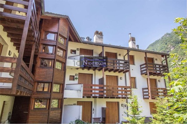 appartamento in vendita a Valbondione in zona Bondione