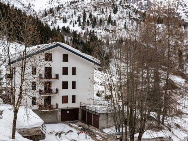 appartamento in vendita a Valbondione in zona Lizzola