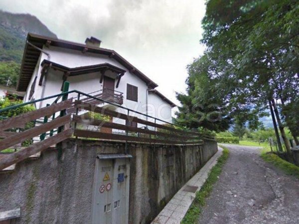 appartamento in vendita a Valbondione in zona Gavazzo