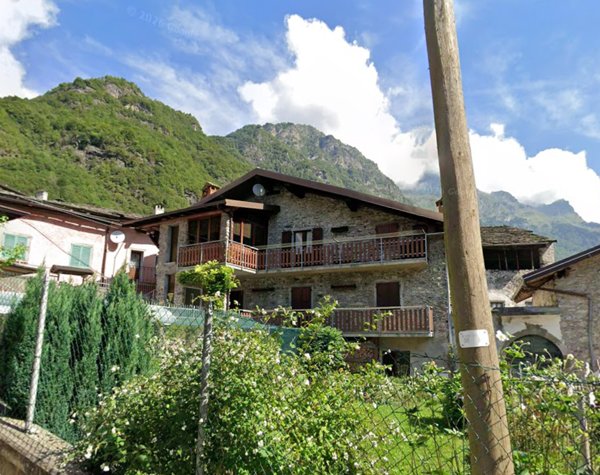 appartamento in vendita a Valbondione in zona Fiumenero