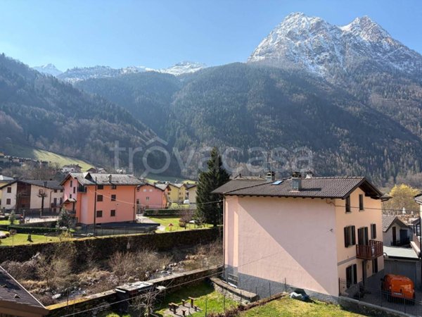 appartamento in vendita a Valbondione in zona Bondione