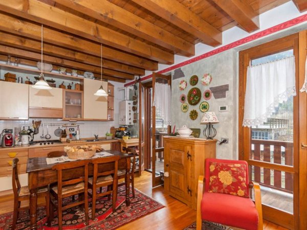 appartamento in vendita a Valbondione in zona Bondione