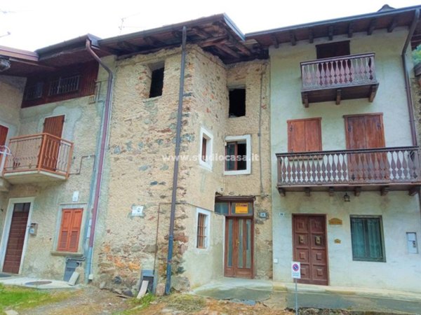 casa indipendente in vendita a Valbondione in zona Bondione