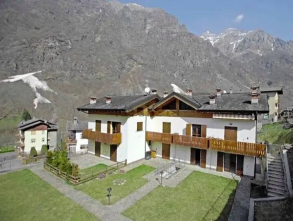 appartamento in vendita a Valbondione in zona Bondione