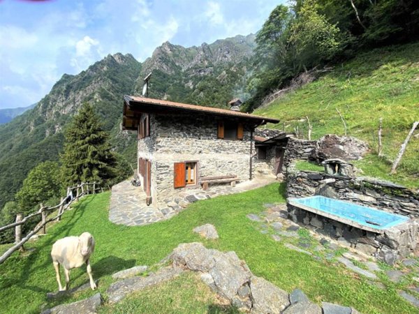 casa indipendente in vendita a Valbondione