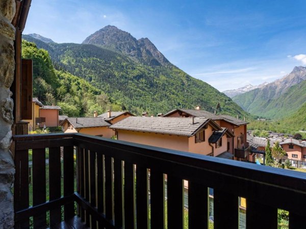 appartamento in vendita a Valbondione in zona Bondione