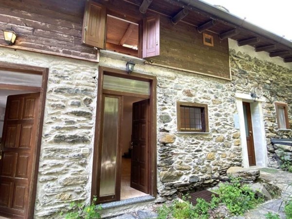 casa indipendente in vendita a Valbondione in zona Dossi