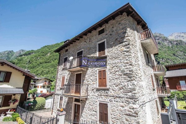 appartamento in vendita a Valbondione in zona Bondione