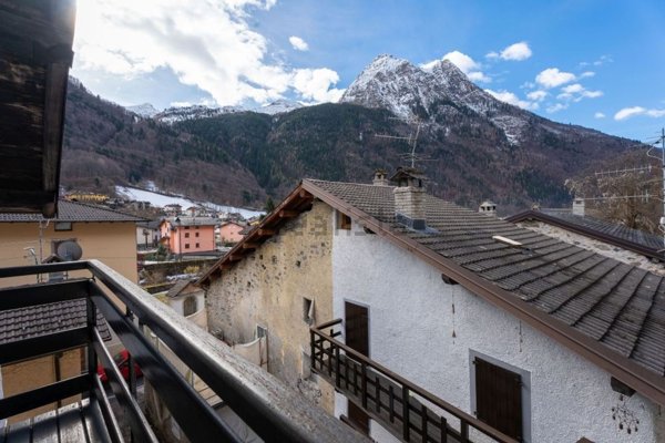 appartamento in vendita a Valbondione in zona Bondione