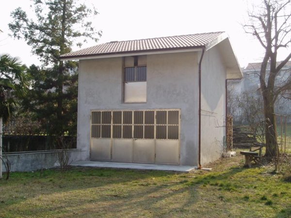 casa indipendente in vendita ad Azeglio