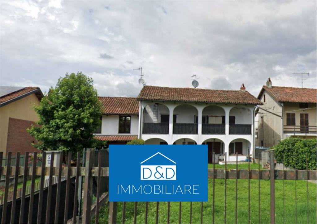 casa indipendente in vendita ad Azeglio in zona Pobbia