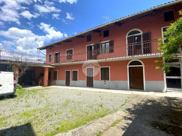 casa semindipendente in vendita ad Azeglio